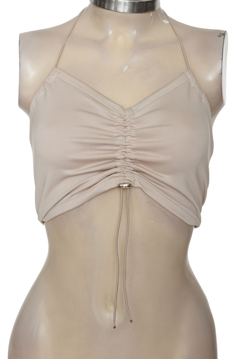 Top / Camiseta color Beige - Closeando