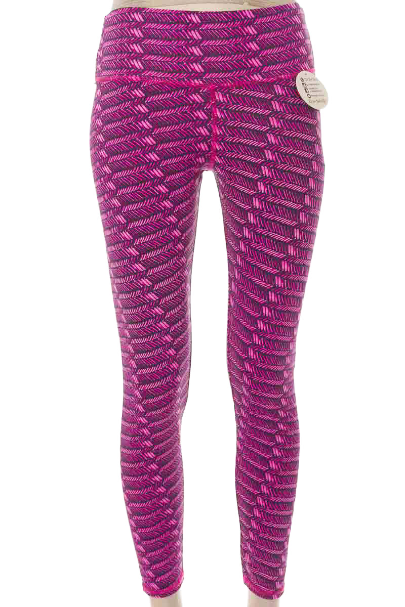 Ropa Deportiva / Salida de Baño color Fucsia - Yazo