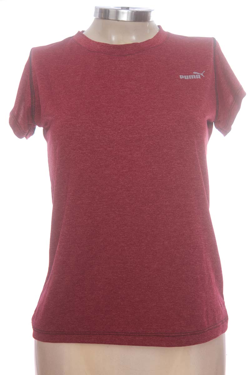 Ropa Deportiva / Salida de Baño color Rojo - Closeando