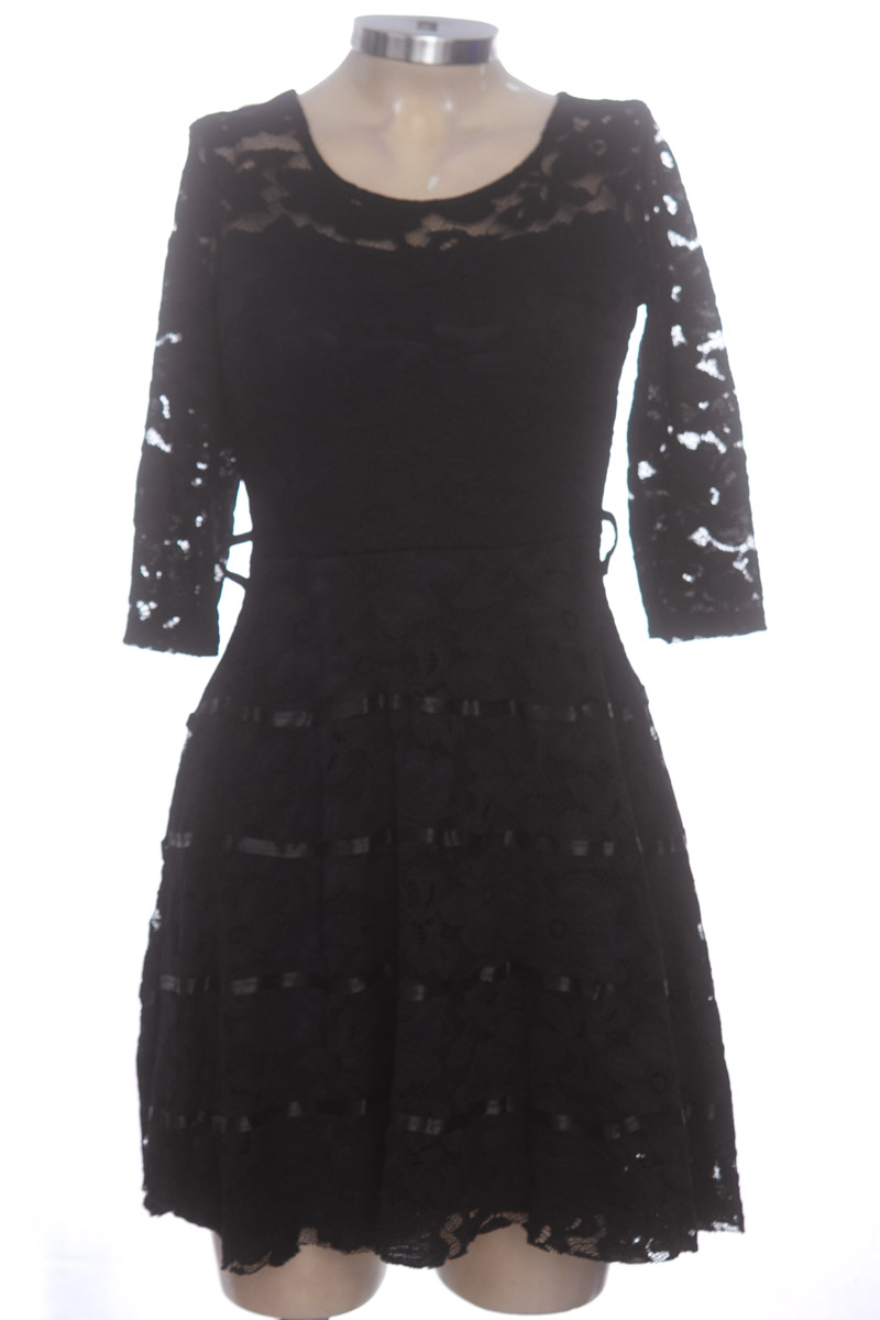 Vestido / Enterizo color Negro - Closeando