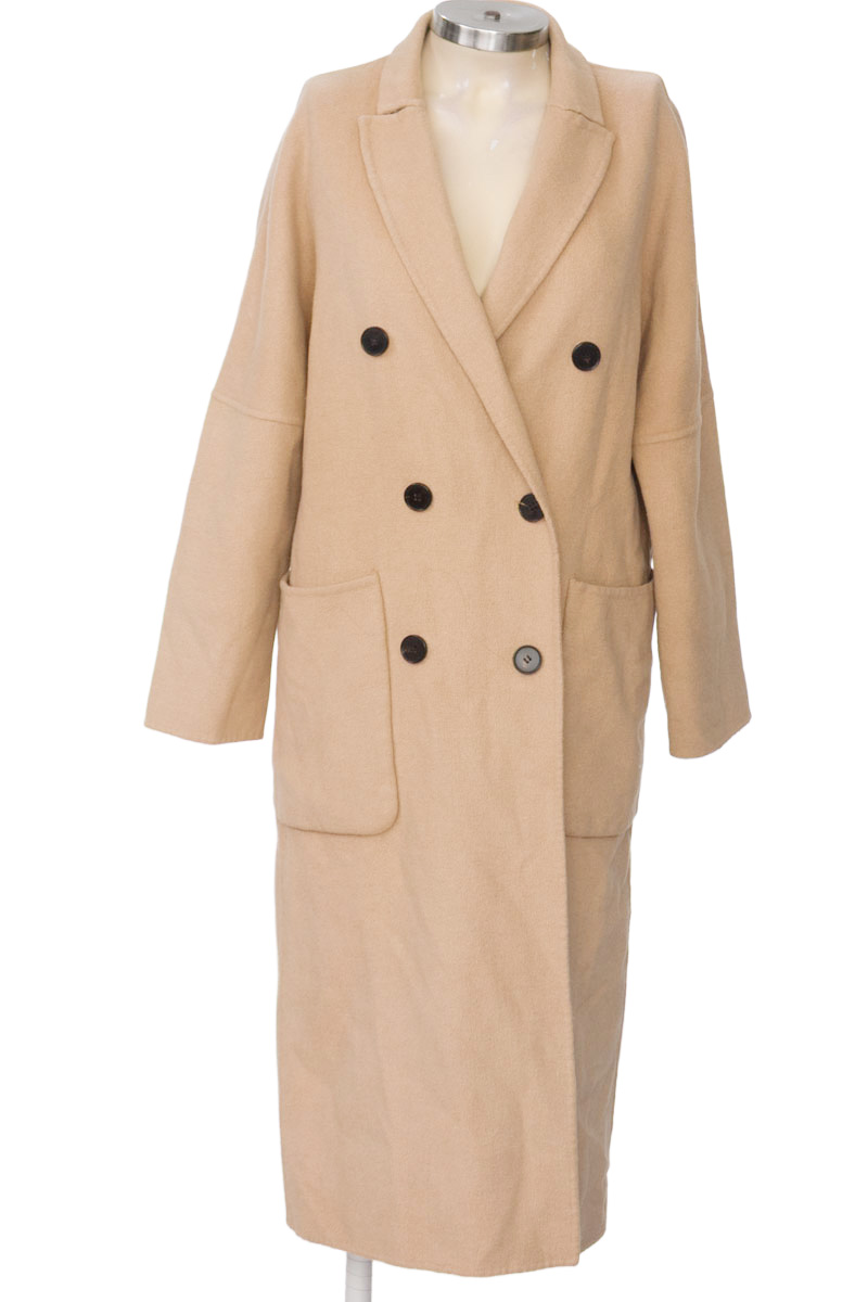 Chaqueta / Abrigo color Beige - Zara