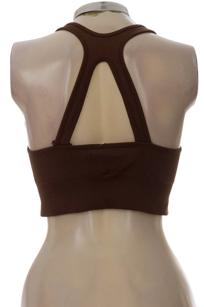 Top / Camiseta color Café - Closeando