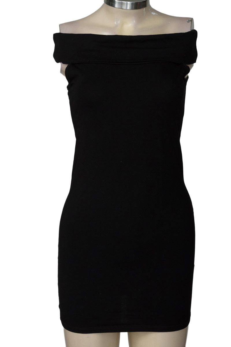 Vestido / Enterizo color Negro - MATTELSA