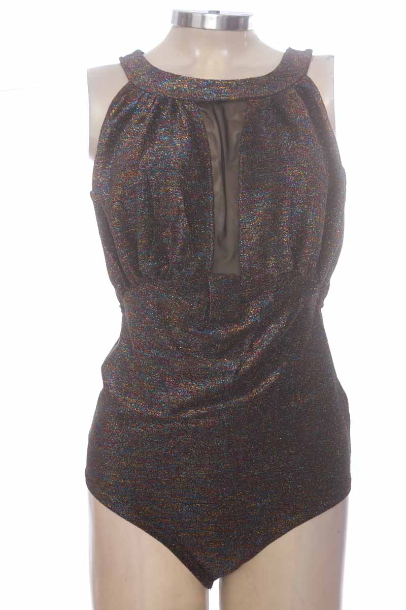 Top / Camiseta color Negro - Follow me 