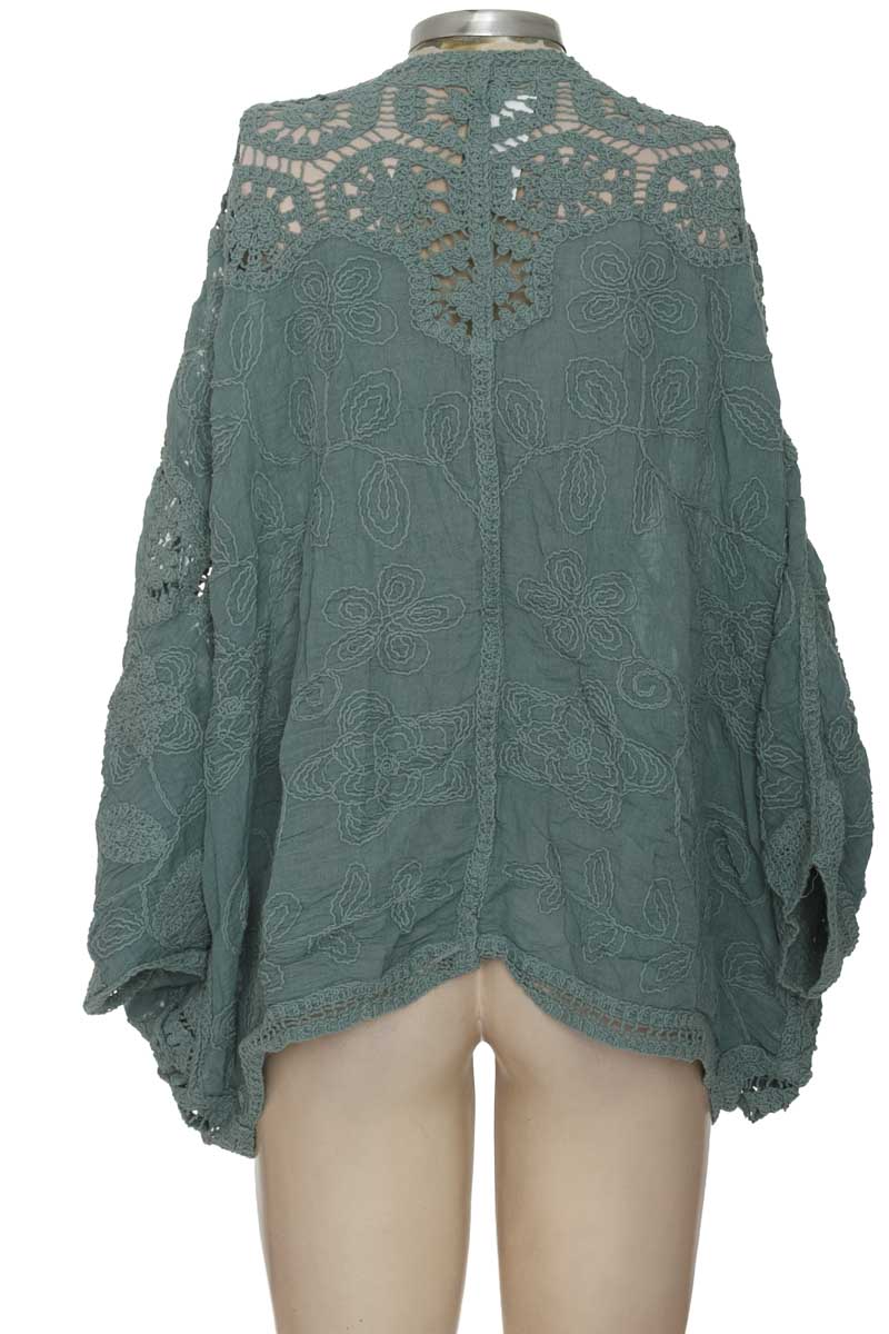 Chaqueta / Abrigo color Verde - Closeando