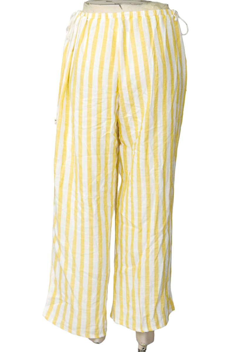 Pantalones color Amarillo - Divided by H&M