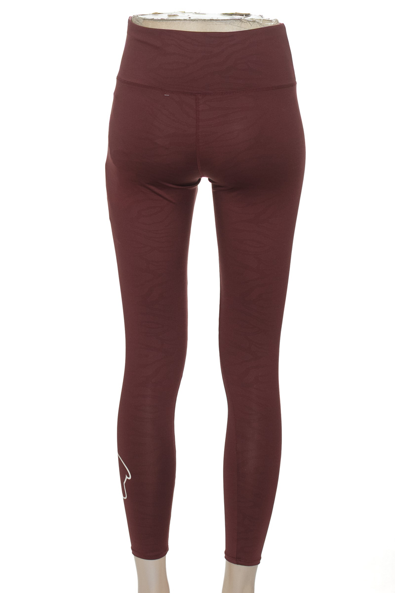Ropa Deportiva / Salida de Baño color Morado - Ivory