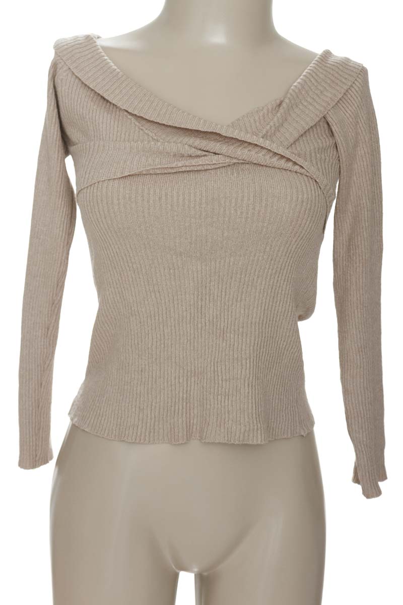 Sweater color Gris - Closeando