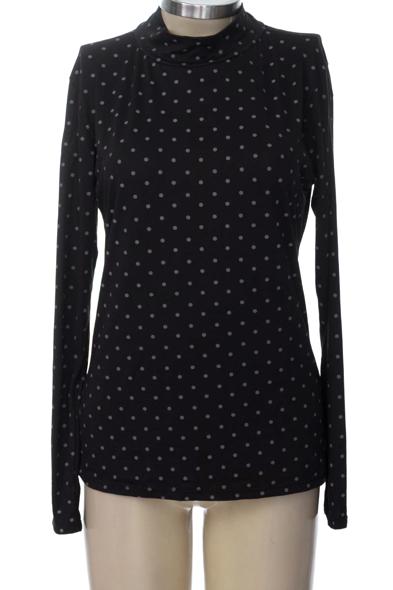 Top / Camiseta color Negro - Carmel