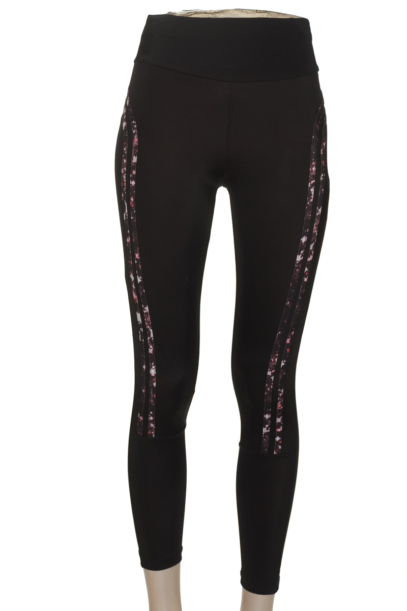 Ropa Deportiva / Salida de Baño color Negro - Closeando