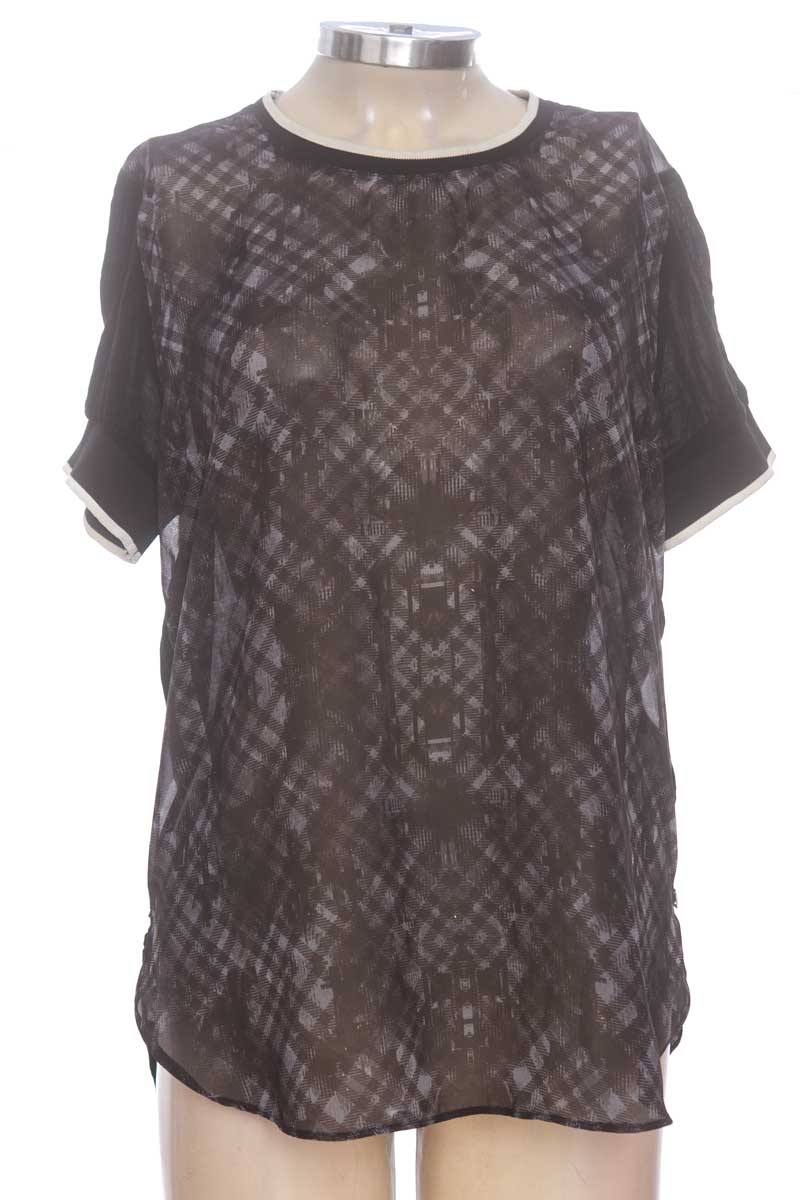 Top / Camiseta color Negro - Chevignon