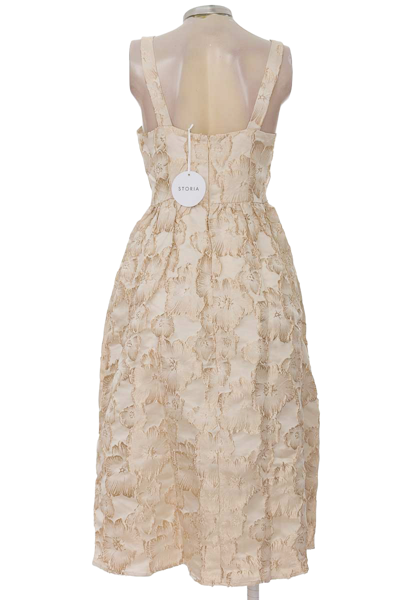 Vestido / Enterizo color Beige - Storia