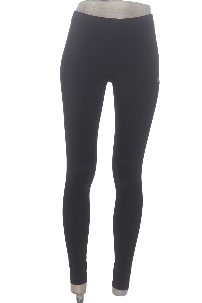 Ropa Deportiva / Salida de Baño color Negro - Jogo