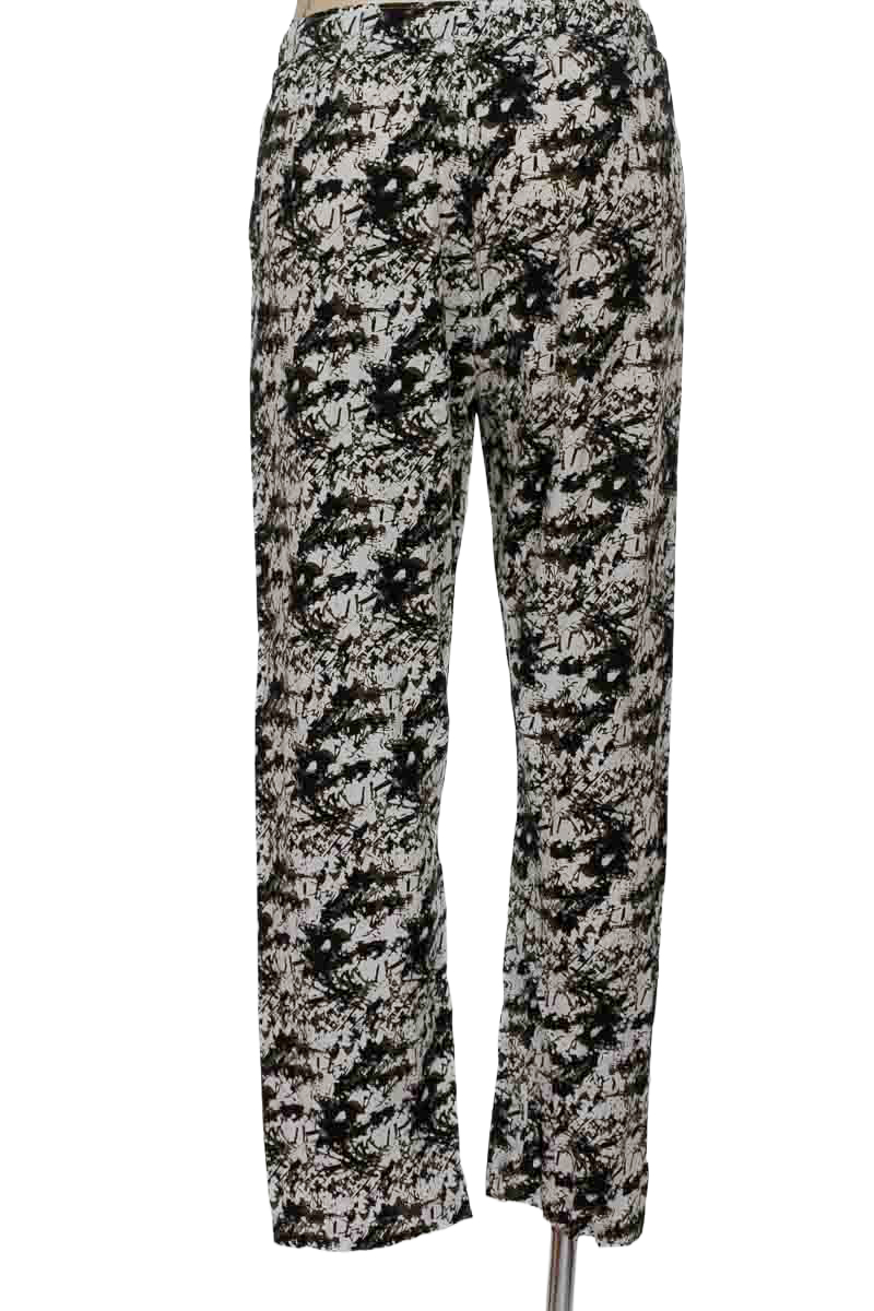 Ropa Deportiva color Verde - Arturo Calle