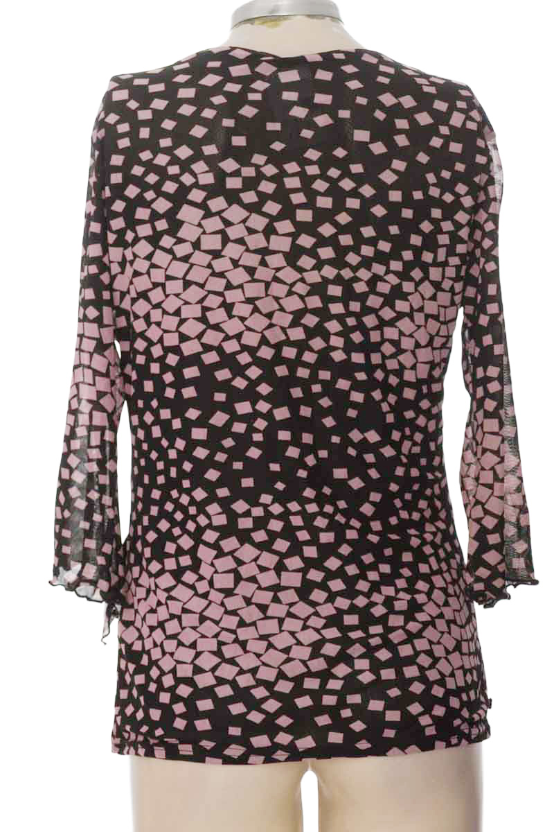 Blusa color Negro - Closeando