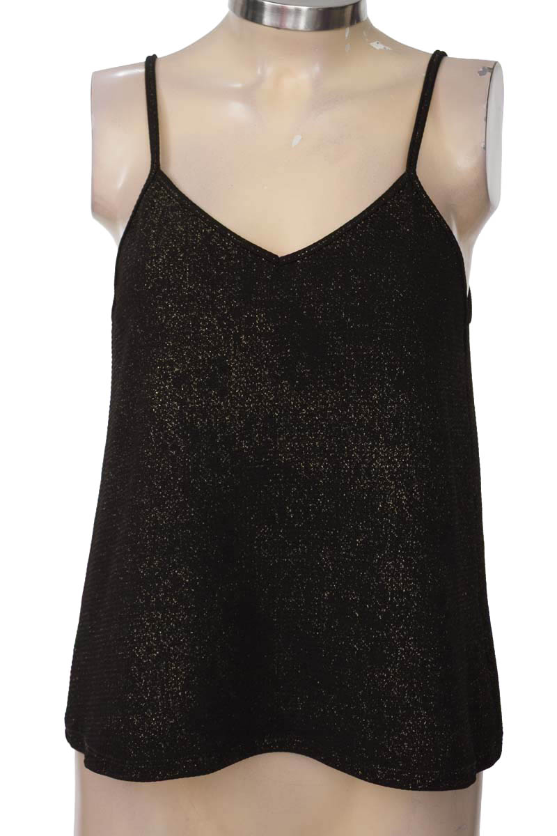 Top / Camiseta color Negro - Color Blue