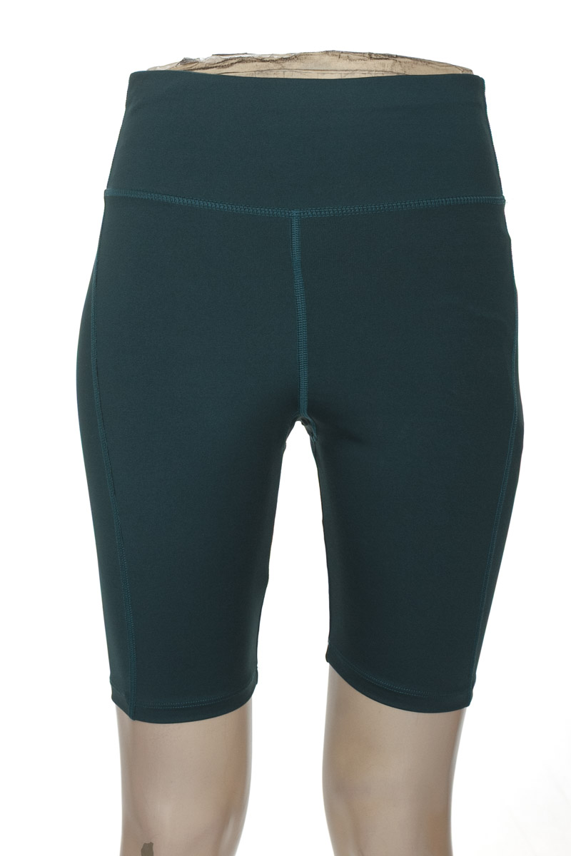 Ropa Deportiva / Salida de Baño color Verde - Ostu