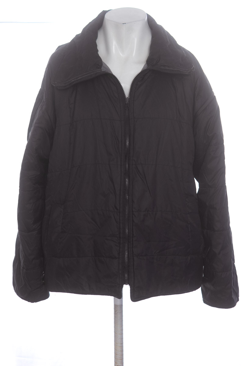 Chaqueta color Negro - Closeando