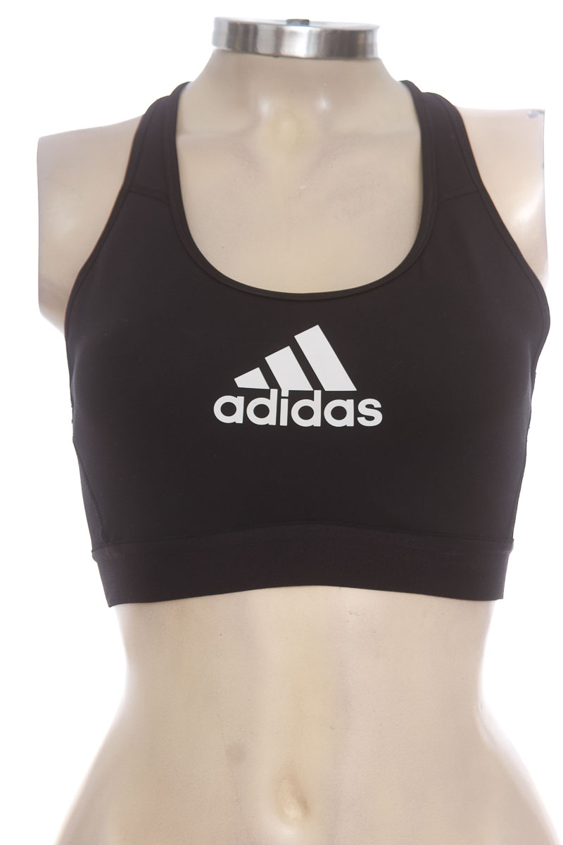 Ropa Deportiva / Salida de Baño color Negro - Closeando