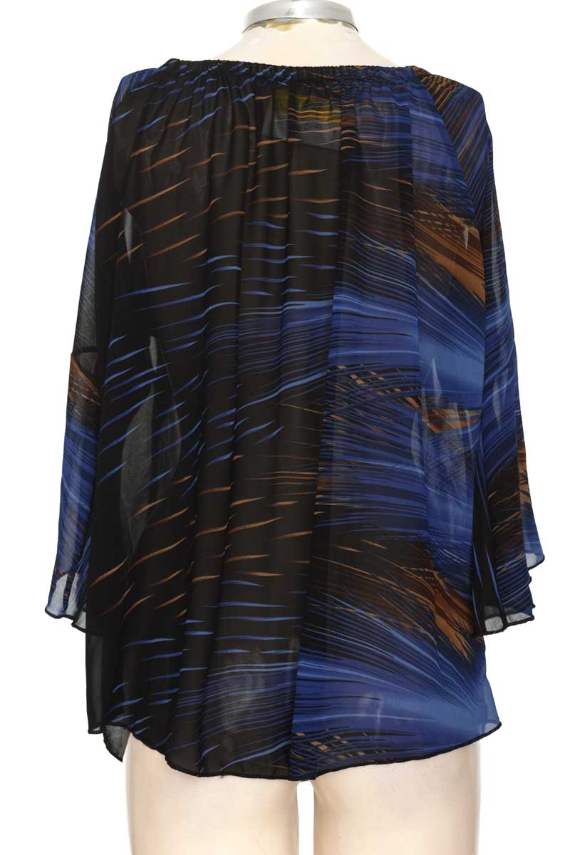 Blusa color Negro - Closeando