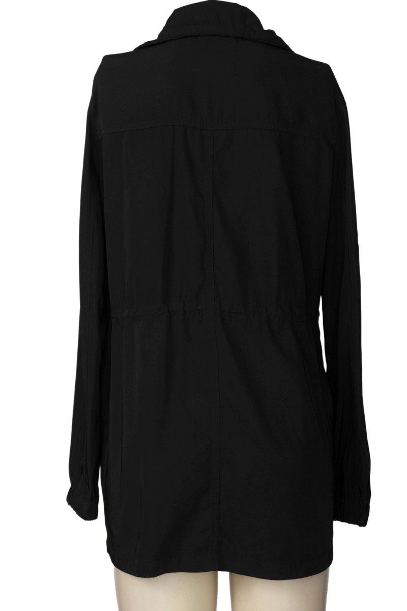 Chaqueta / Abrigo color Negro - Stradivarius