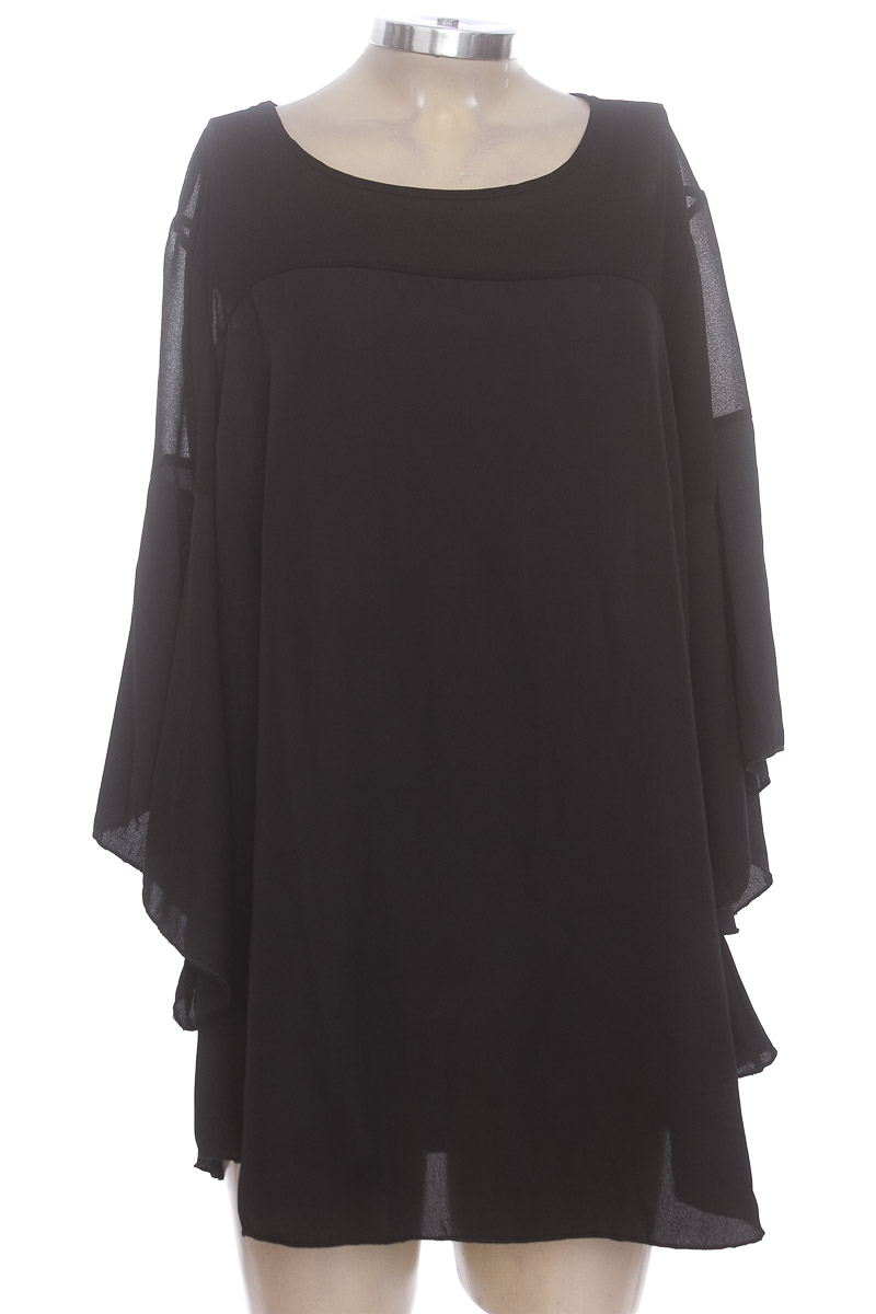 Blusa color Negro - Closeando