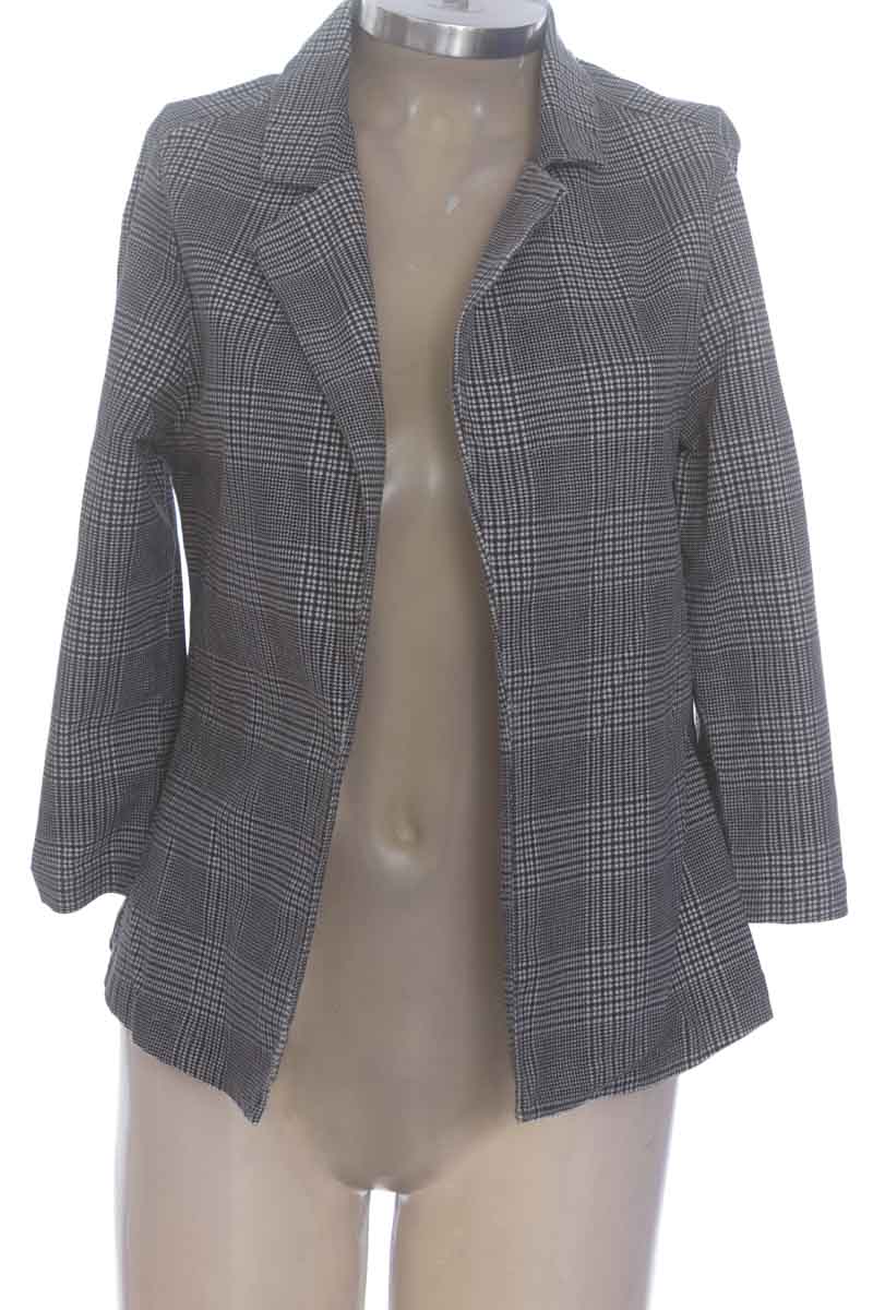 Chaqueta / Abrigo color Gris - Leonisa