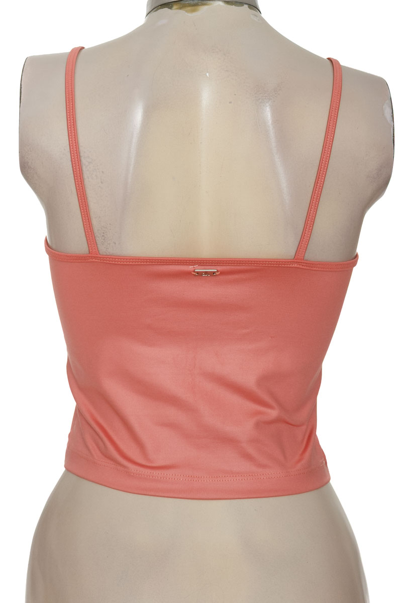 Top / Camiseta color Rosado - Closeando