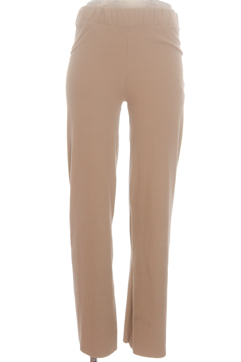 Pantalones color Beige - Closeando