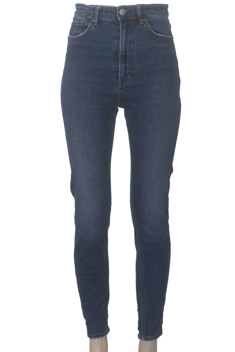 Pantalones color Azul - Stradivarius