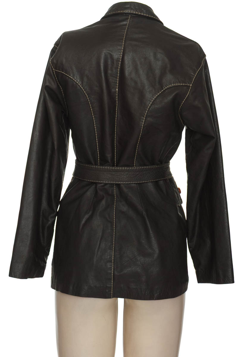 Chaqueta / Abrigo color Café - Closeando