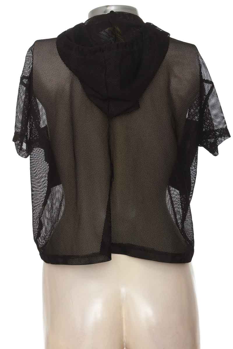 Top / Camiseta color Negro - Belife