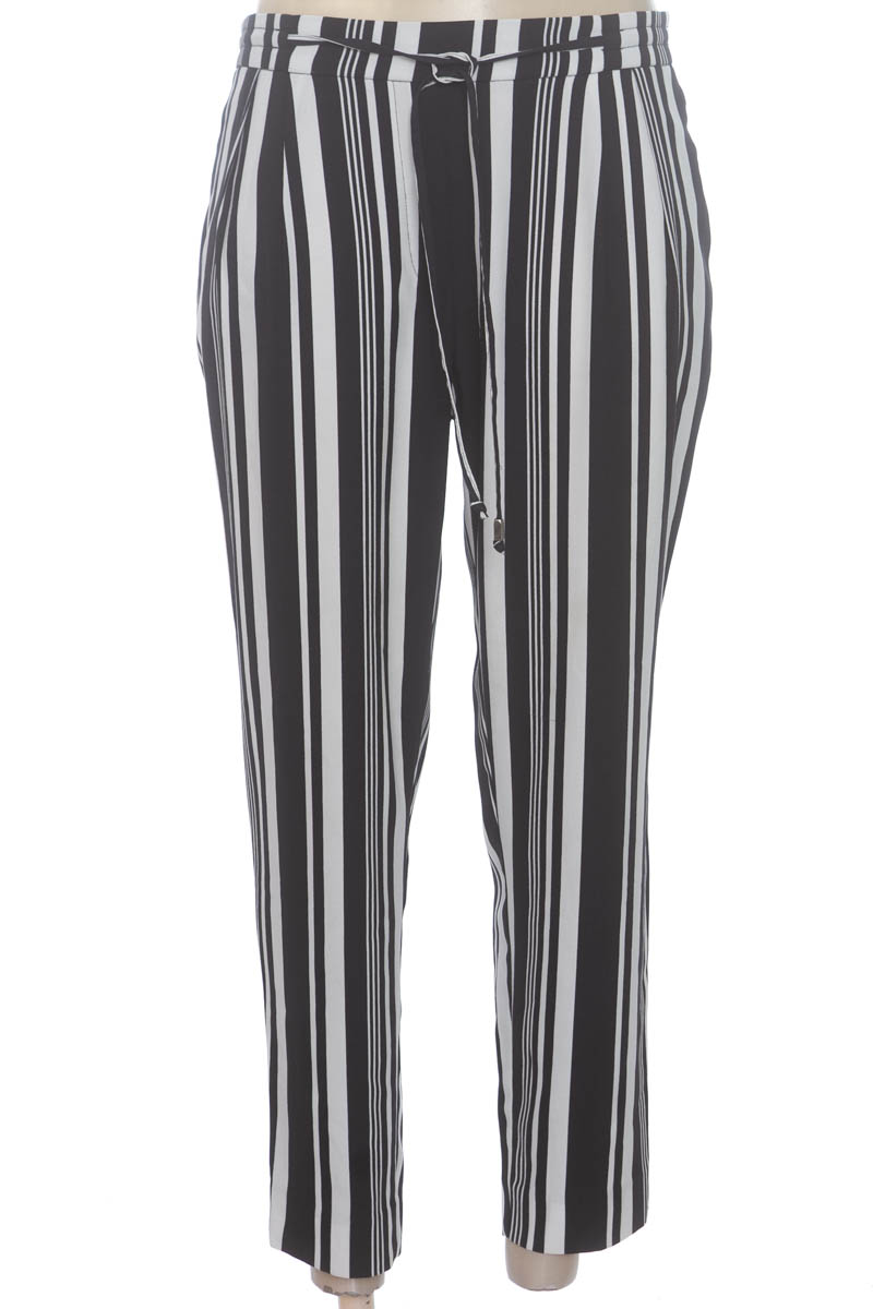 Pantalones color Azul - Zara
