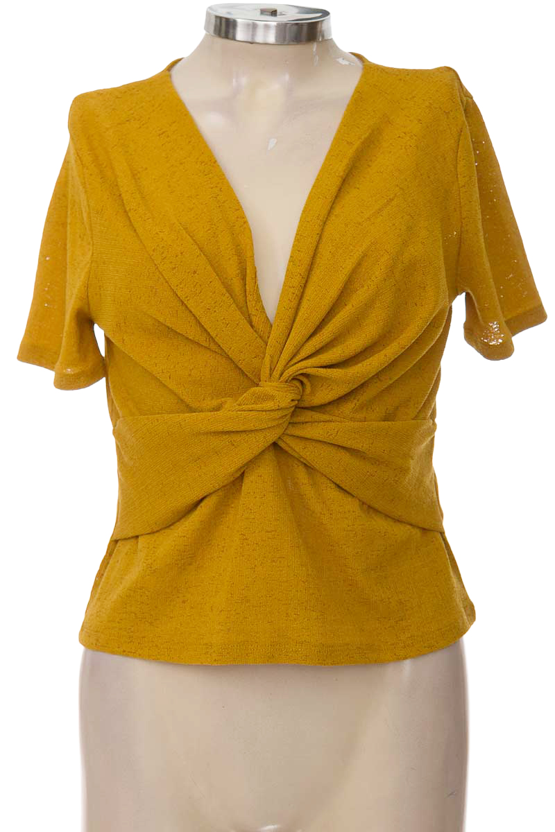 Top / Camiseta color Mostaza - Basement