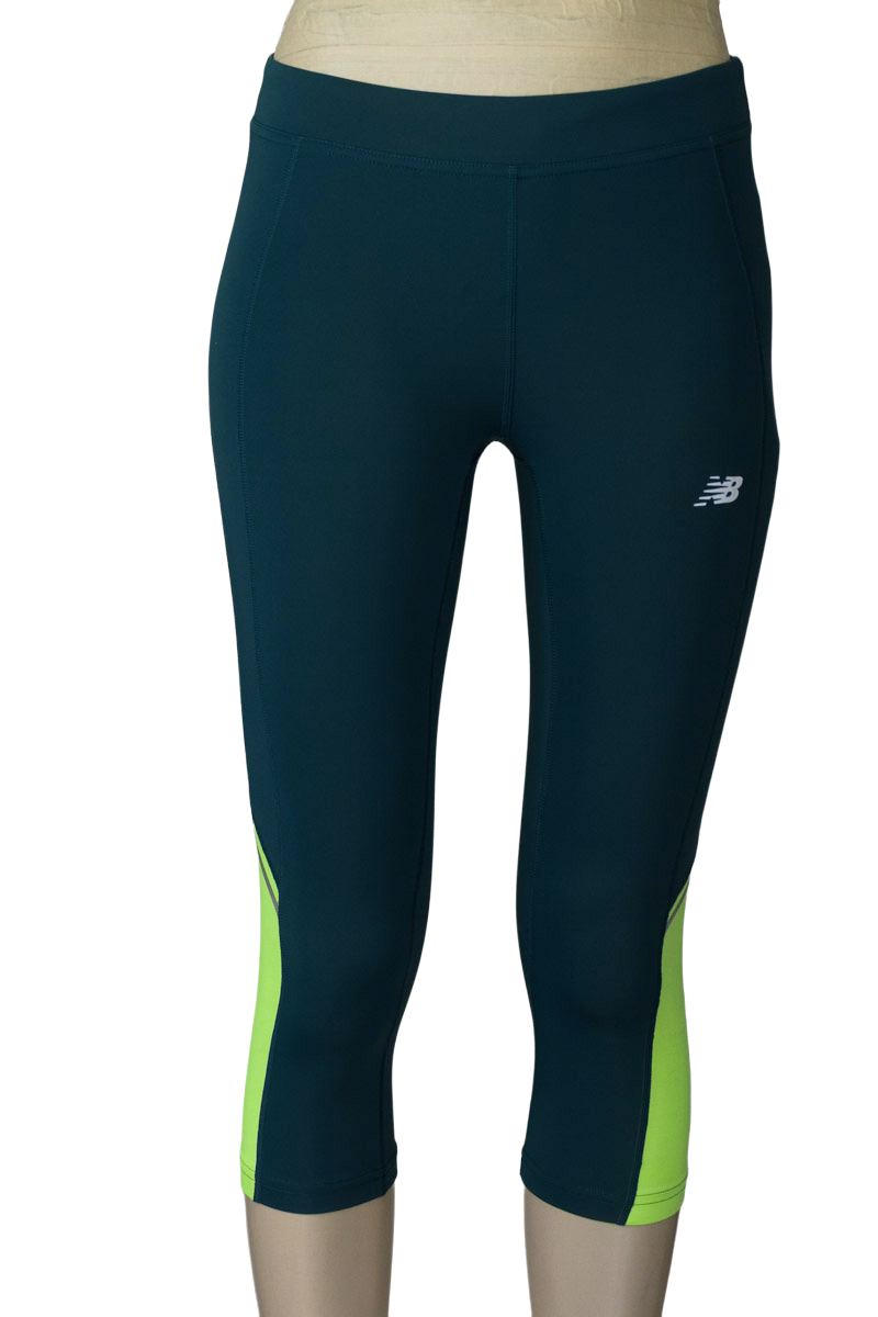 Ropa Deportiva / Salida de Baño color Azul - New Balance