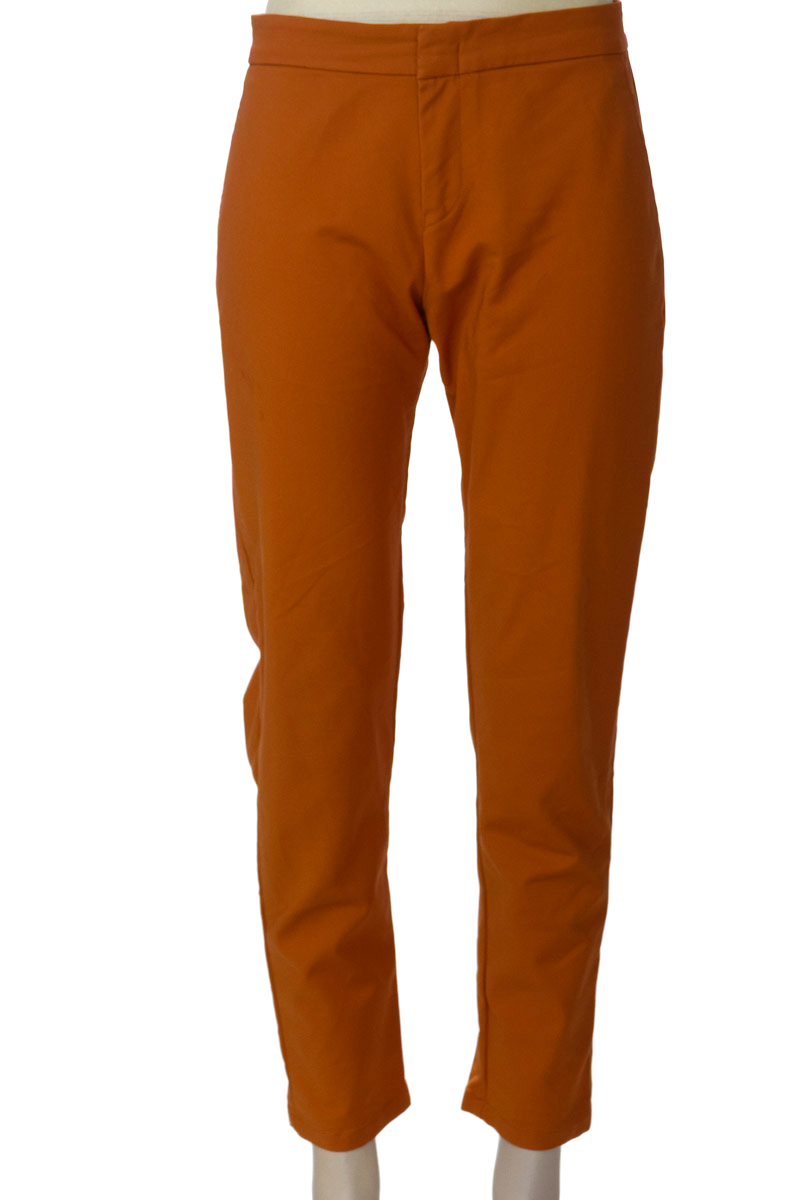 Pantalones color Naranja - Closeando
