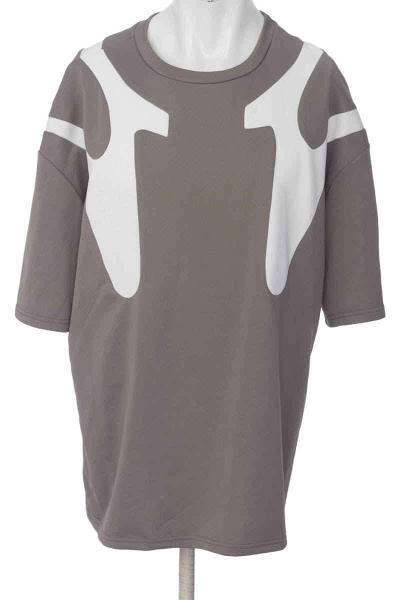 Camiseta color Gris - Manfinity