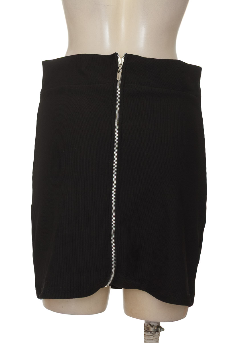 Falda color Negro - Closeando