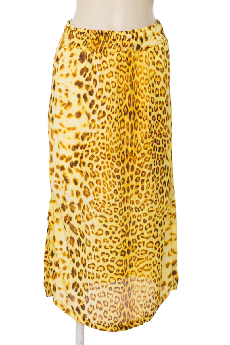 Falda color Amarillo - Closeando