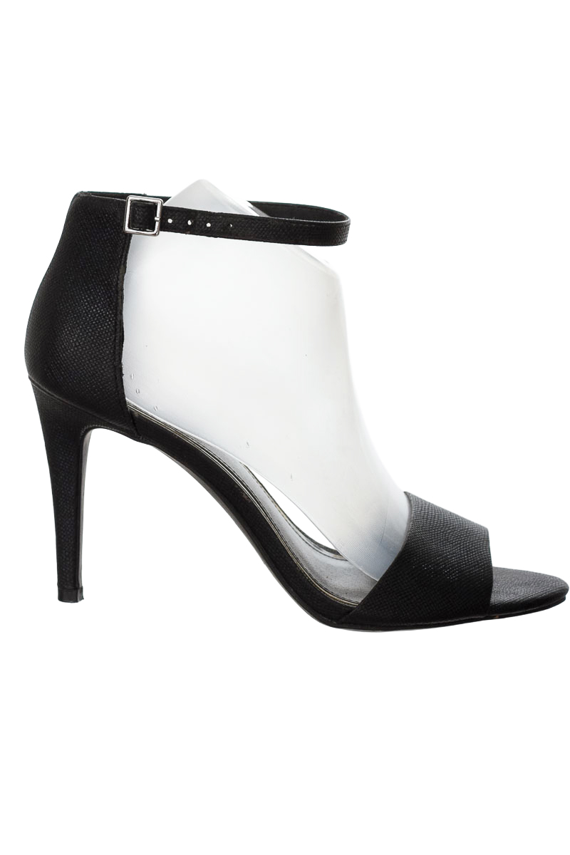 Zapatos color Negro - Bata