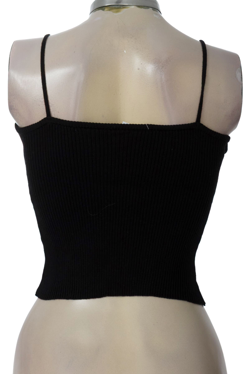 Top / Camiseta color Negro - Closeando