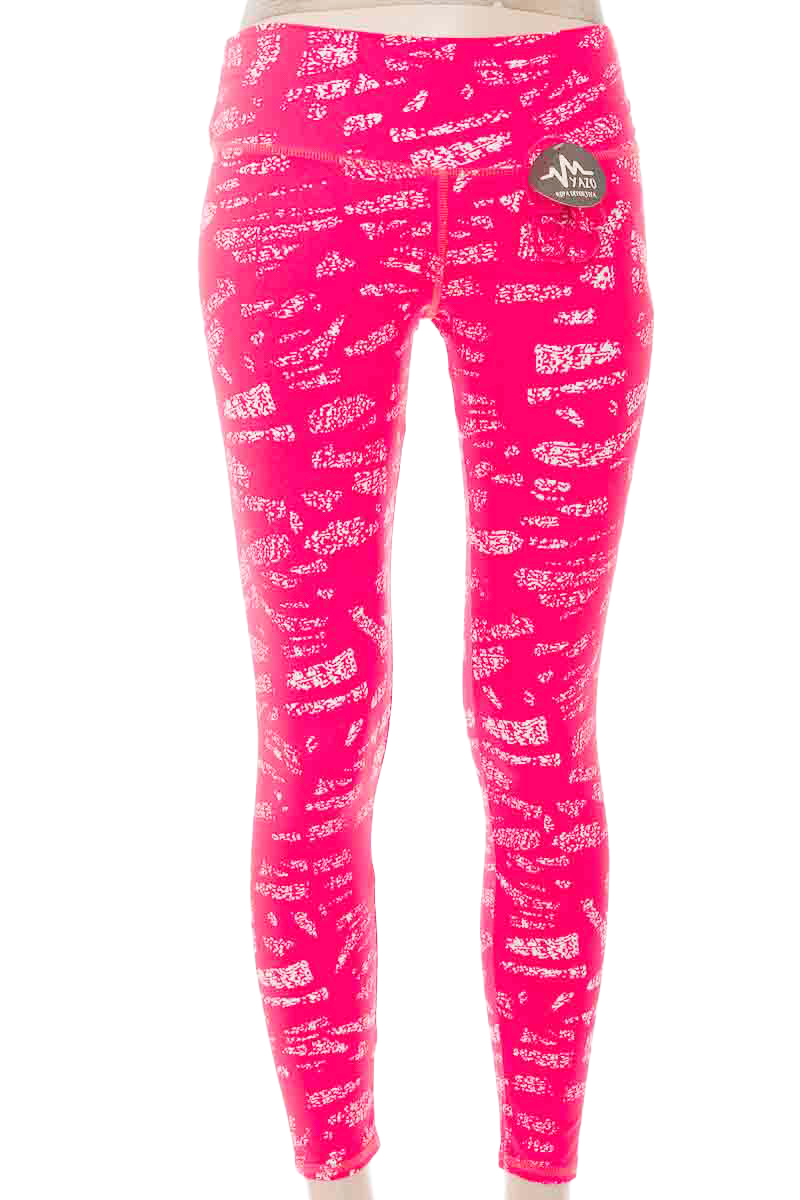 Ropa Deportiva / Salida de Baño color Rojo - Yazo