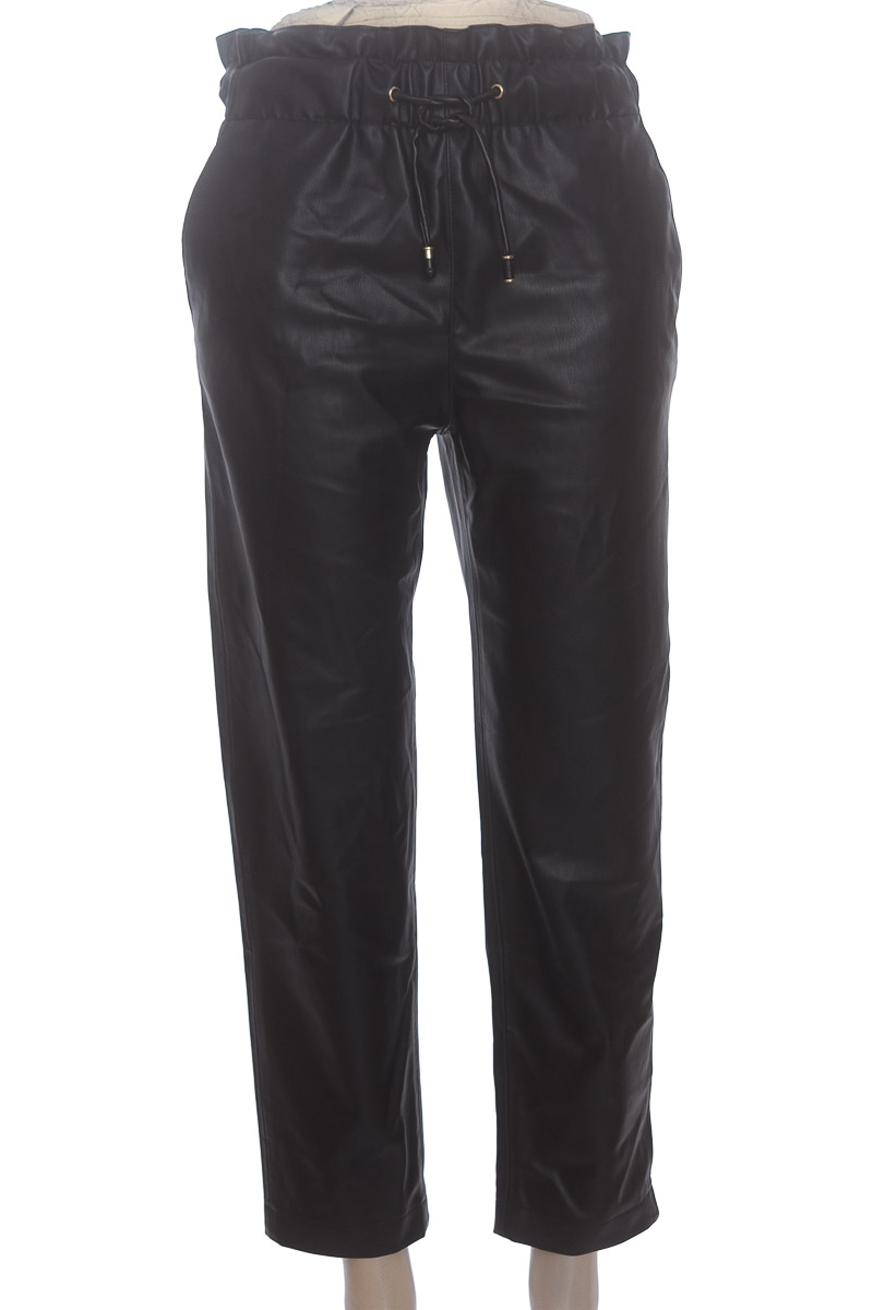 Pantalones color Negro - Zara
