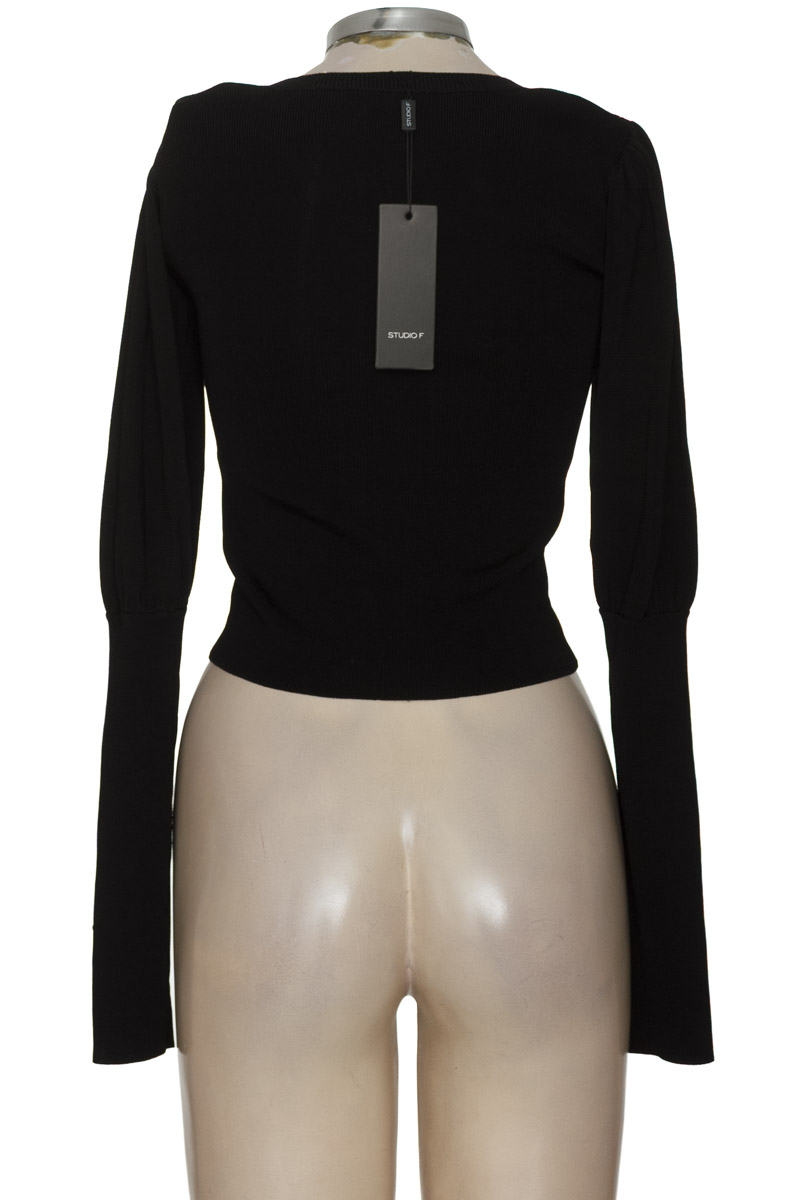 Blusa color Negro - Studio F