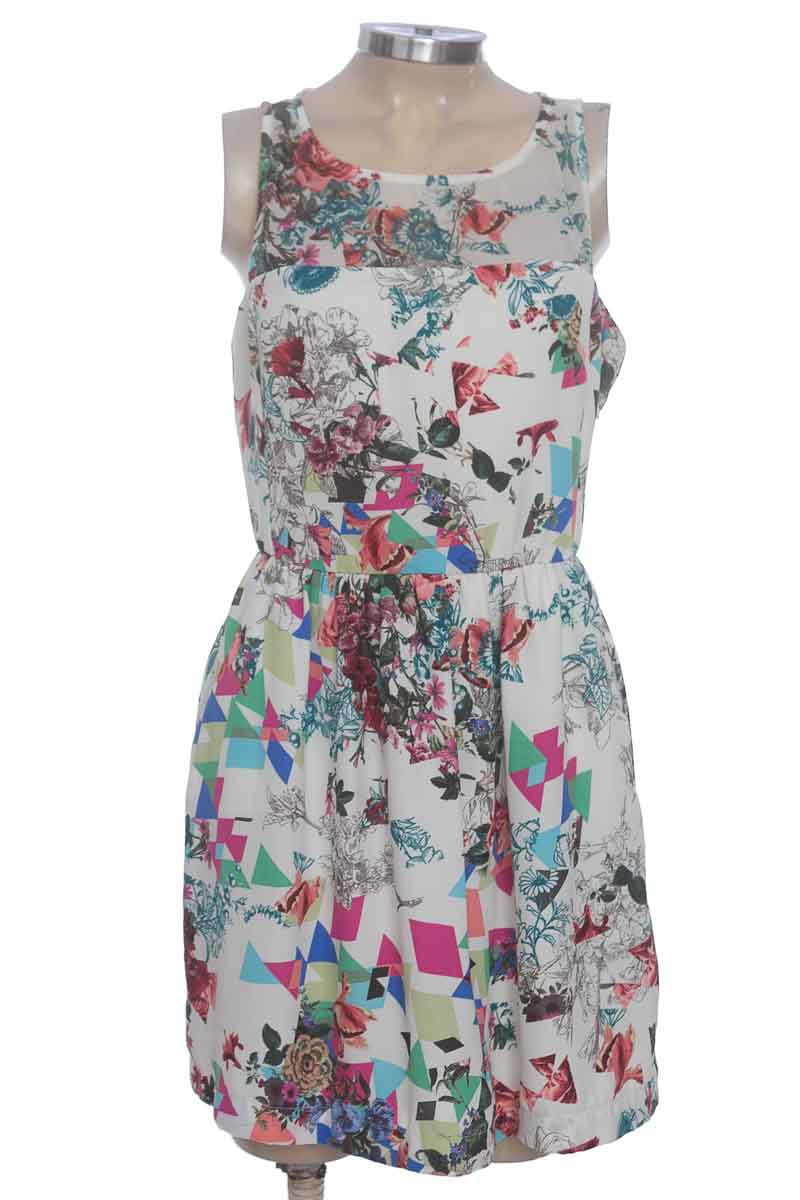 Vestido / Enterizo color Blanco - Stradivarius