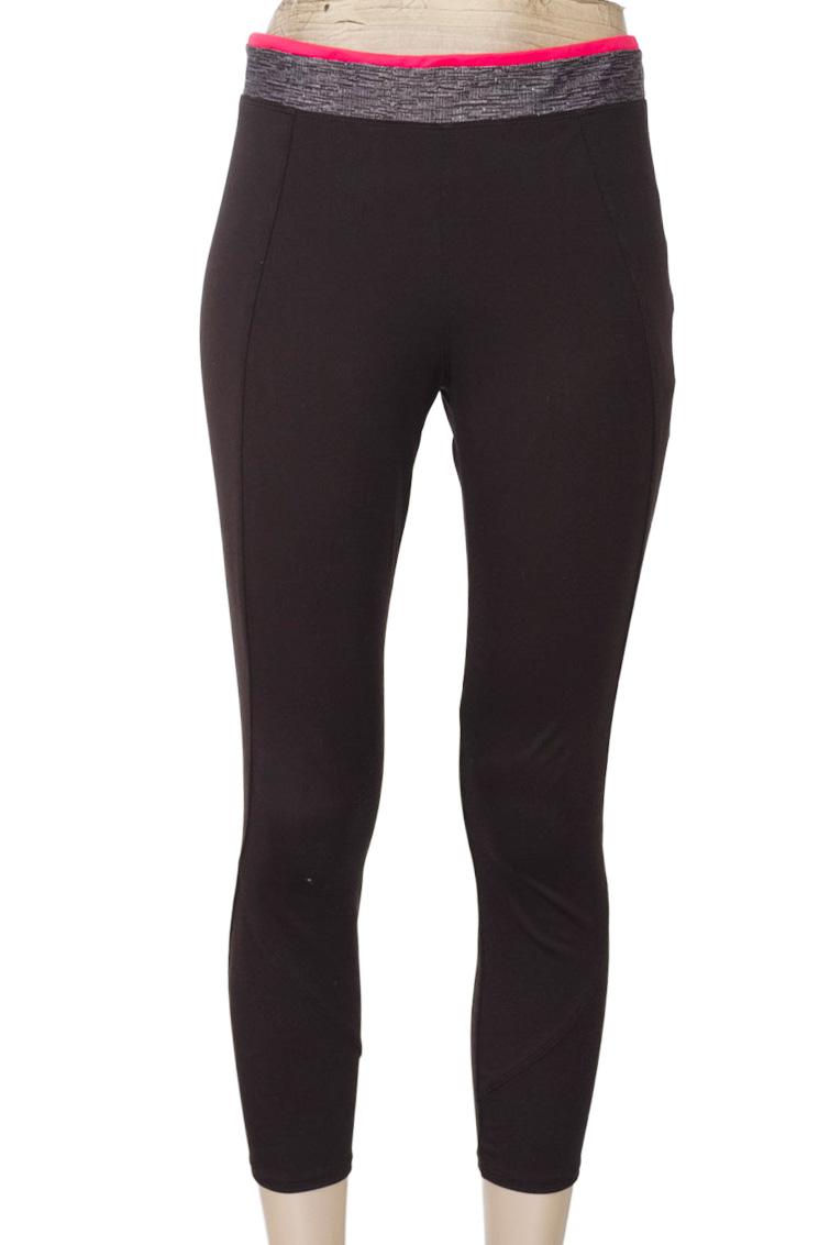 Ropa Deportiva / Salida de Baño color Negro - Closeando