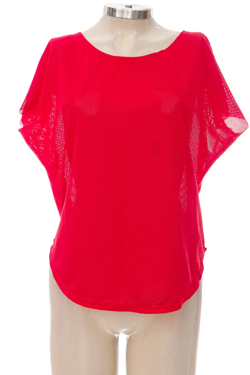 Ropa Deportiva / Salida de Baño color Rojo - Yazo