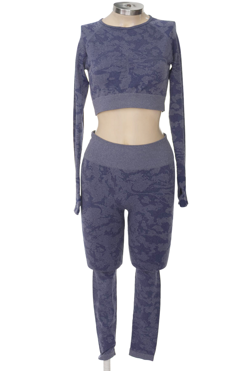 Ropa Deportiva / Salida de Baño color Azul - Closeando