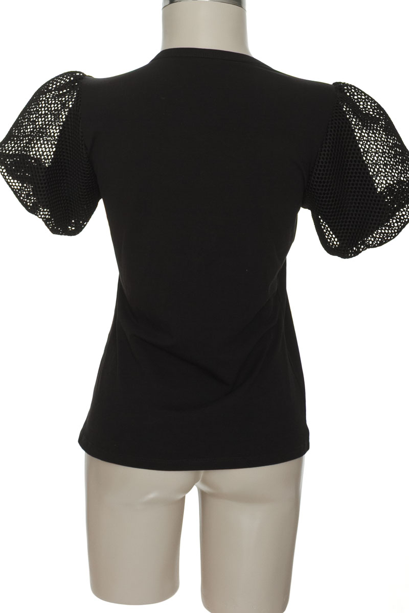 Top / Camiseta color Negro - ELA