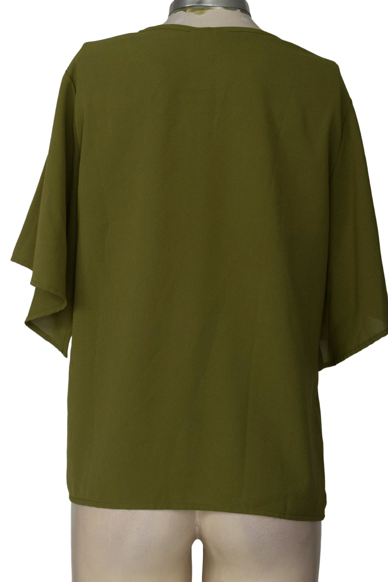 Top / Camiseta color Verde - Closeando
